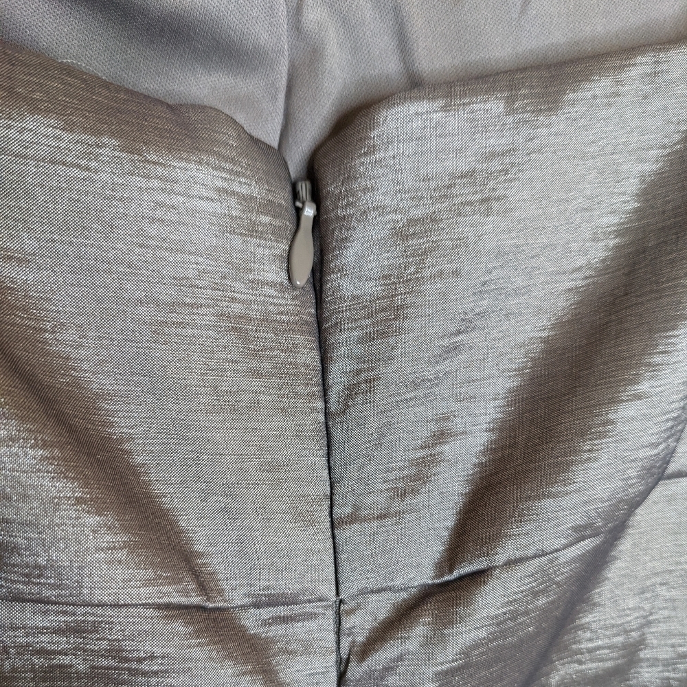R&M RICHARDS Ruched Silver Rose Ruffle Midi Cocktail Dress - Picture 7 of 13